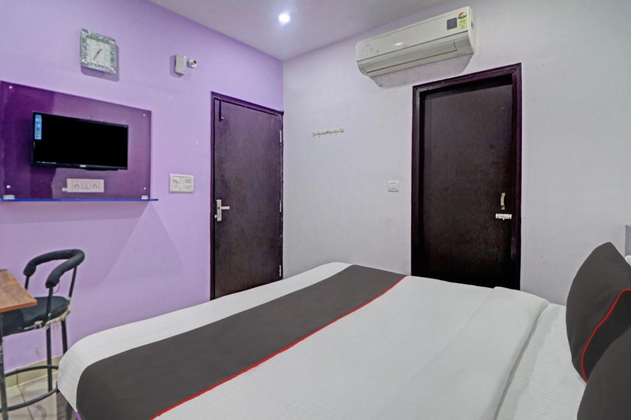 Oyo 81168 Collection O Dwarka Mor นิวเดลี ภายนอก รูปภาพ
